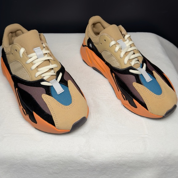 Adidas Yeezy Boost 700 “Enflame Amber” — GW0297 — Size 5 - Picture 4 of 13